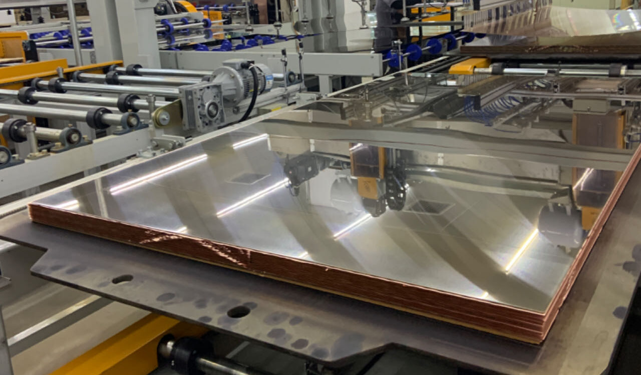 Factory warehouse stacked with 8K mirror stainless steel plates, ready stock for furniture board and PCB manufacturers